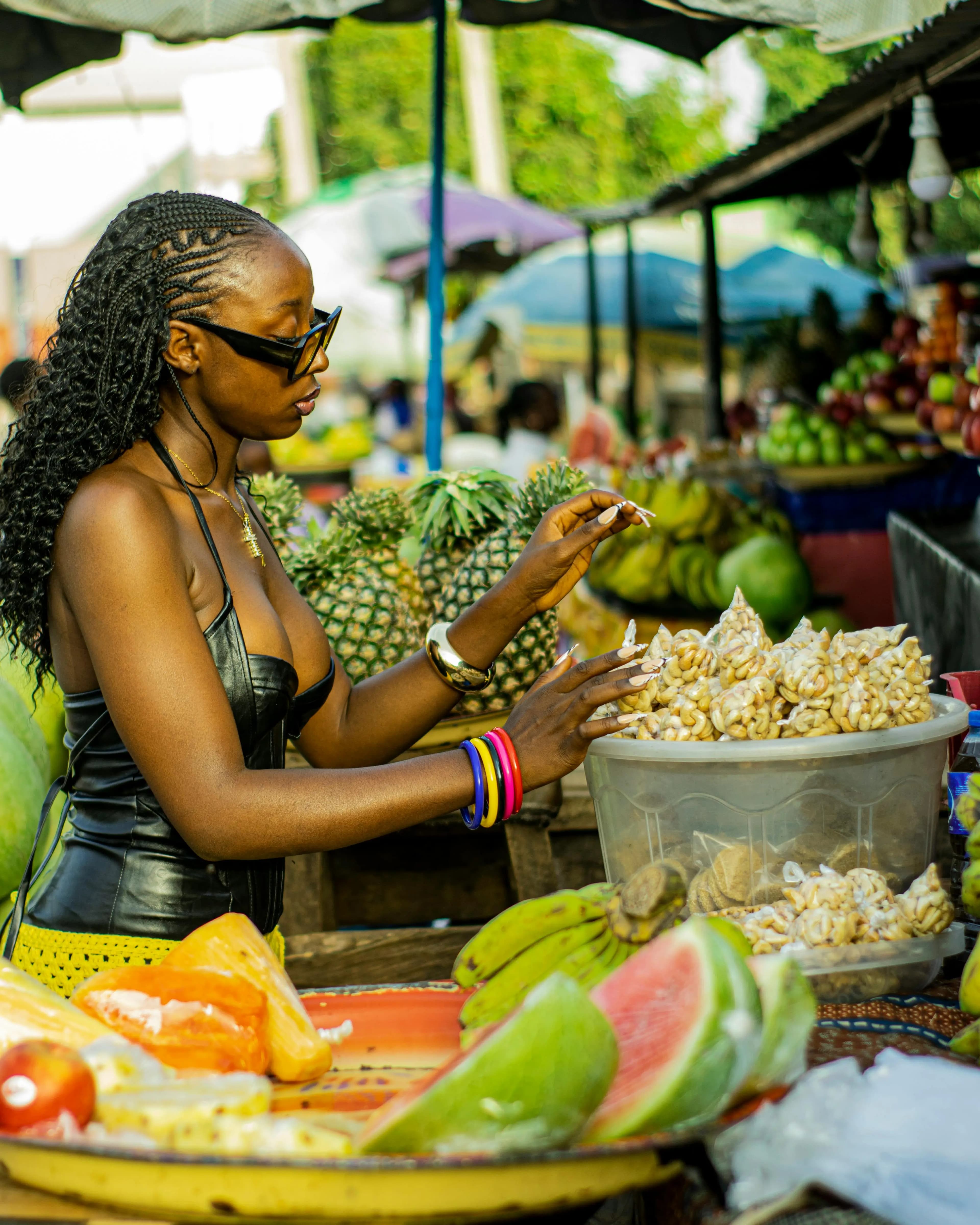 Vendor using the Cheapstores app in a shop